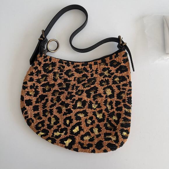 Vintage Fendi Beaded Leopard sequin Oyster Bag - Picture 3 of 7